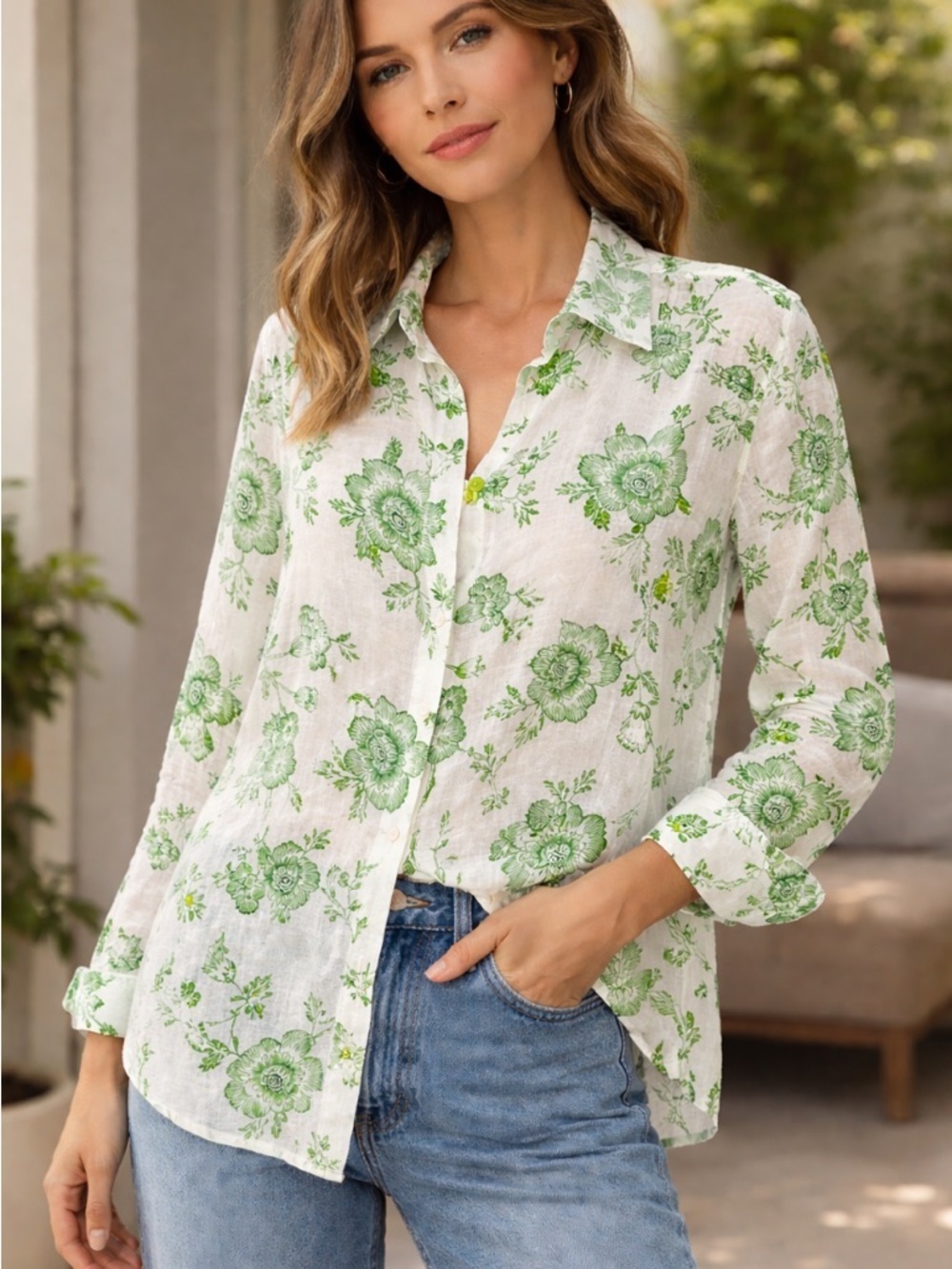 Joie White Button-Down Shirt with Green Floral Print size L